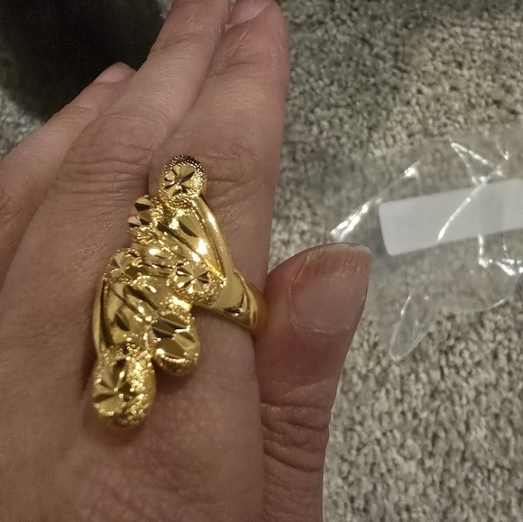 21kgp Duabi Jewelry - Elegant Gold Leaf Ring - Picture 6 of 10